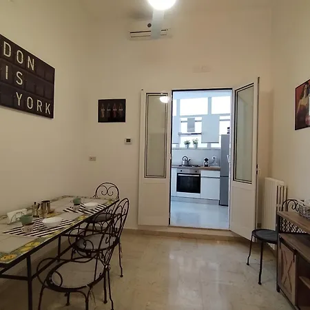 דירה Liberty House *